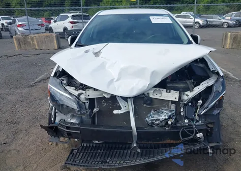 2018 Toyota Corolla Le из США, поврежденный, VIN 2T1BURHE0JC076875